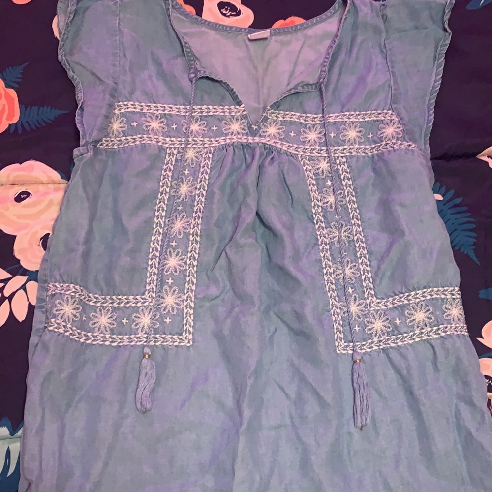 Old navy shirt!